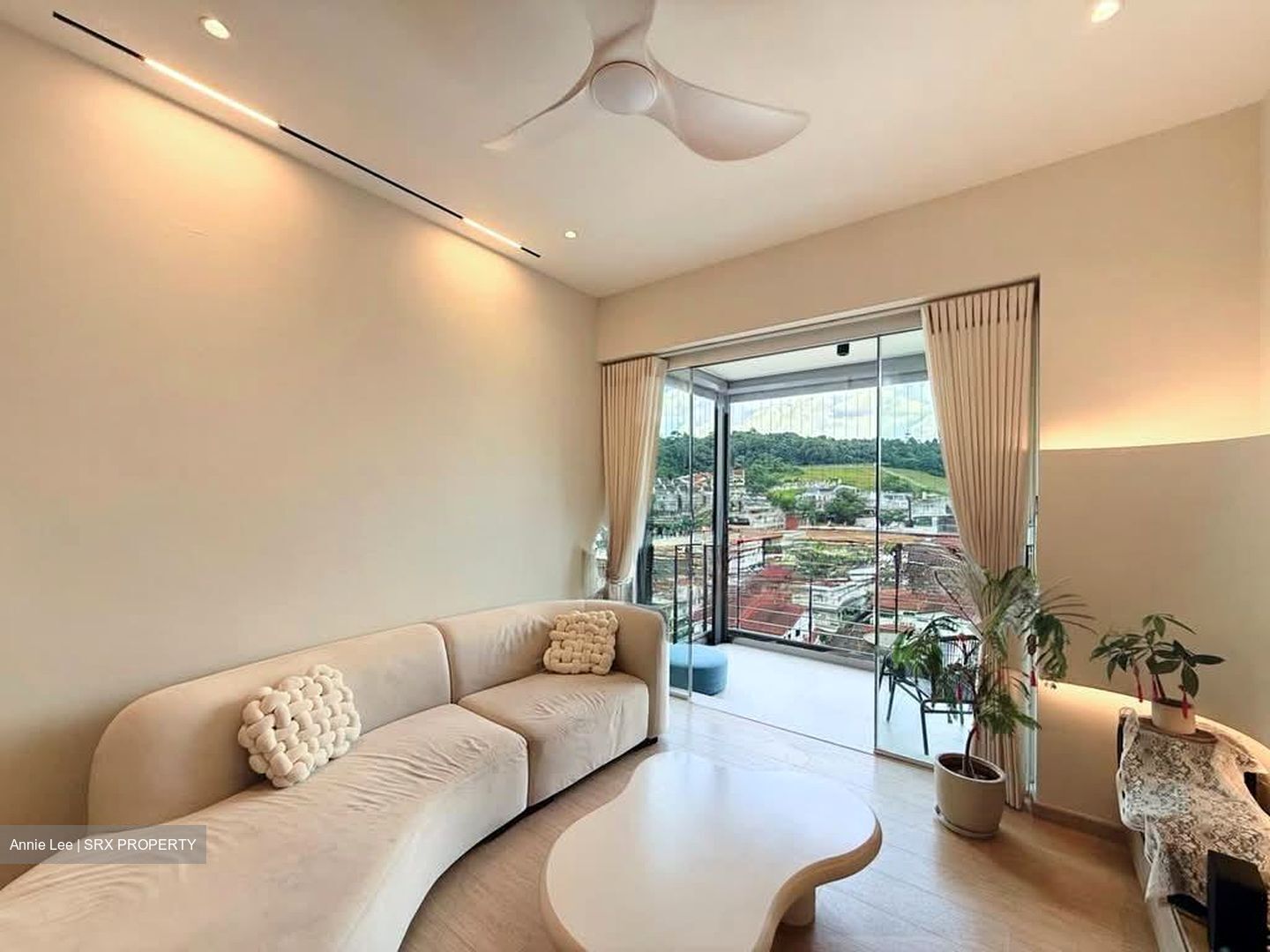 Hilltop Grove (D23), Condominium #554555481